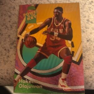 Hakeem Olajuwon RARE Power In The Key SCG 8.5 Insert 1993 Fleer Ultra